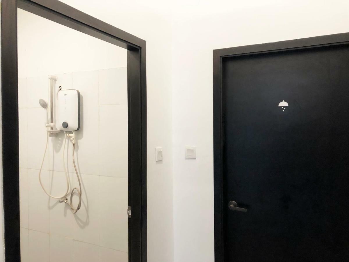 Hood Hostel Rangun Kültér fotó